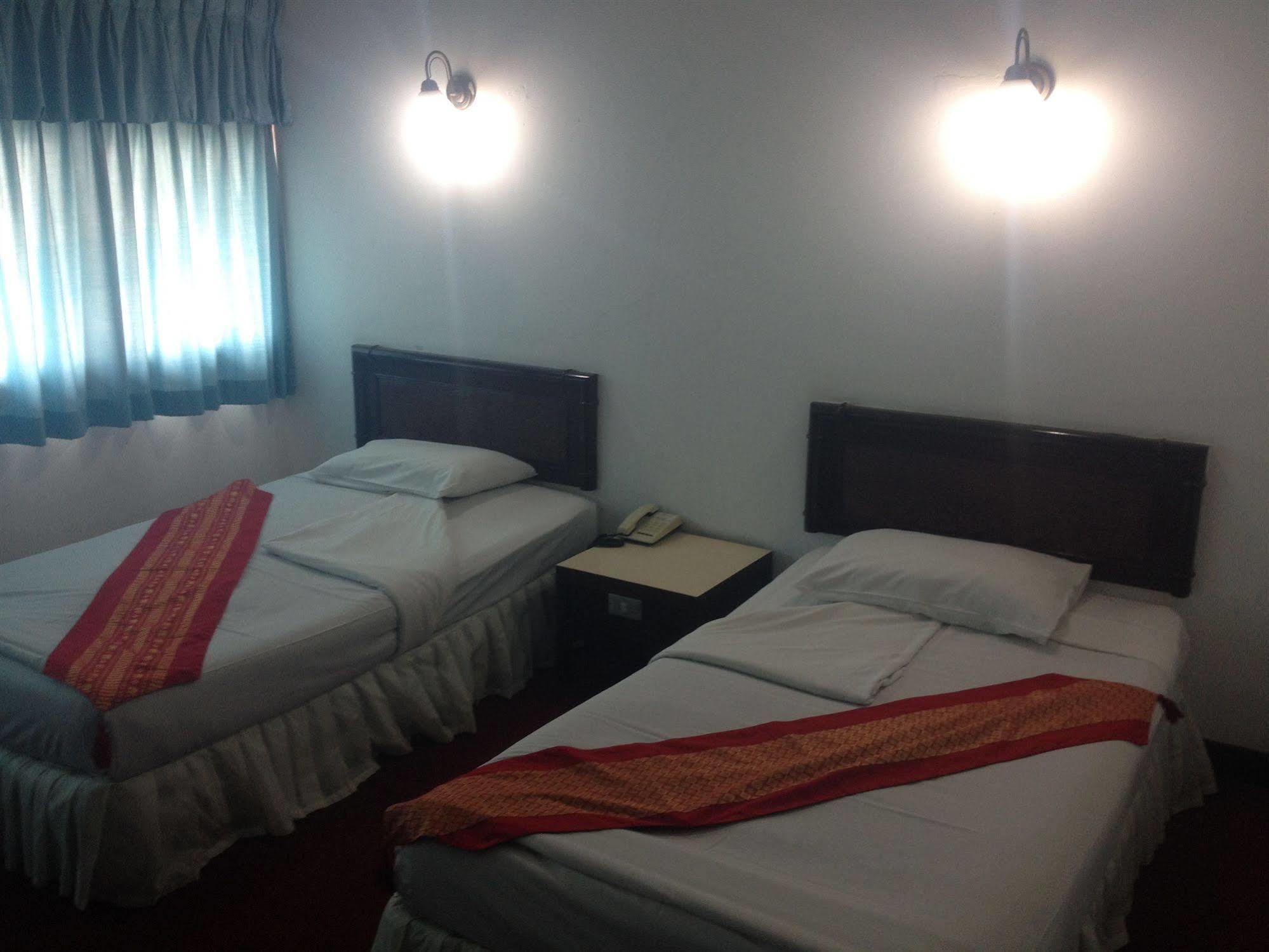 Amarin Nakorn Hotel Phitsanulok Exterior photo